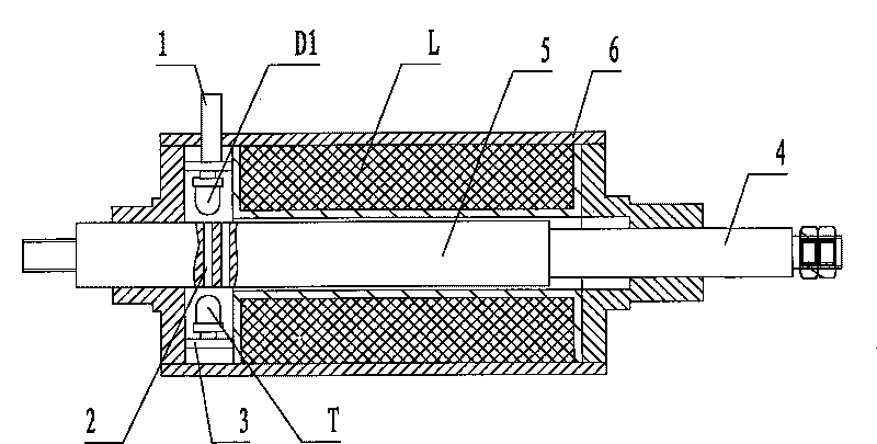 Traction electromagnet capable of precisely controlling displacement quantity