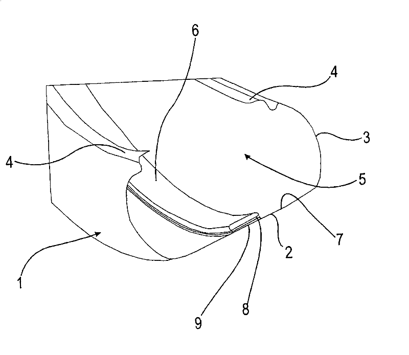 Pneumatic tire and configuration for reducing a tire noise