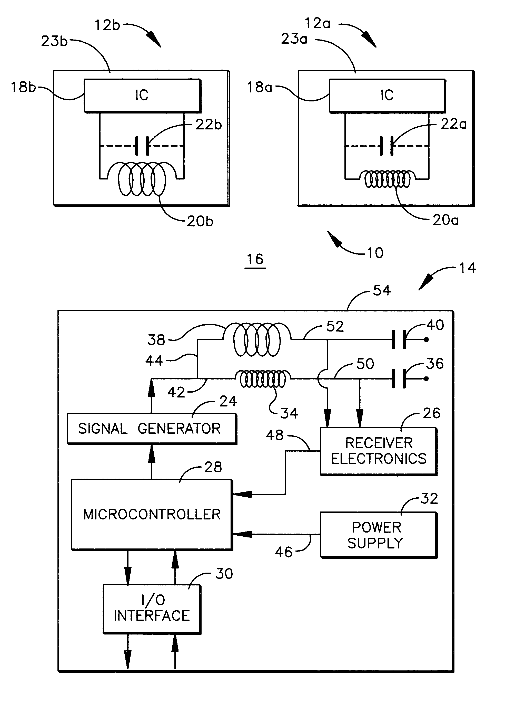 Antenna array for an RFID reader compatible with transponders operating at different carrier frequencies