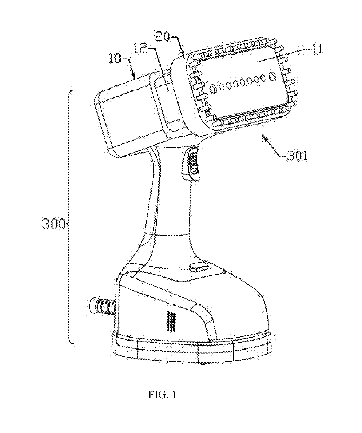 Ironing head with auxiliary accessory