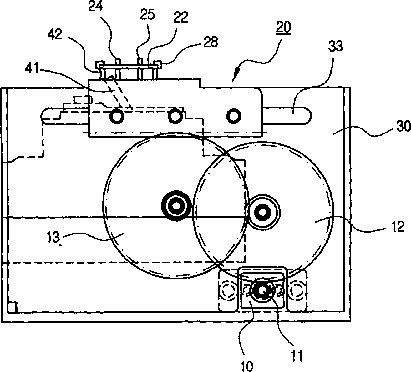 Automatic recovery device for creepage protection breakers