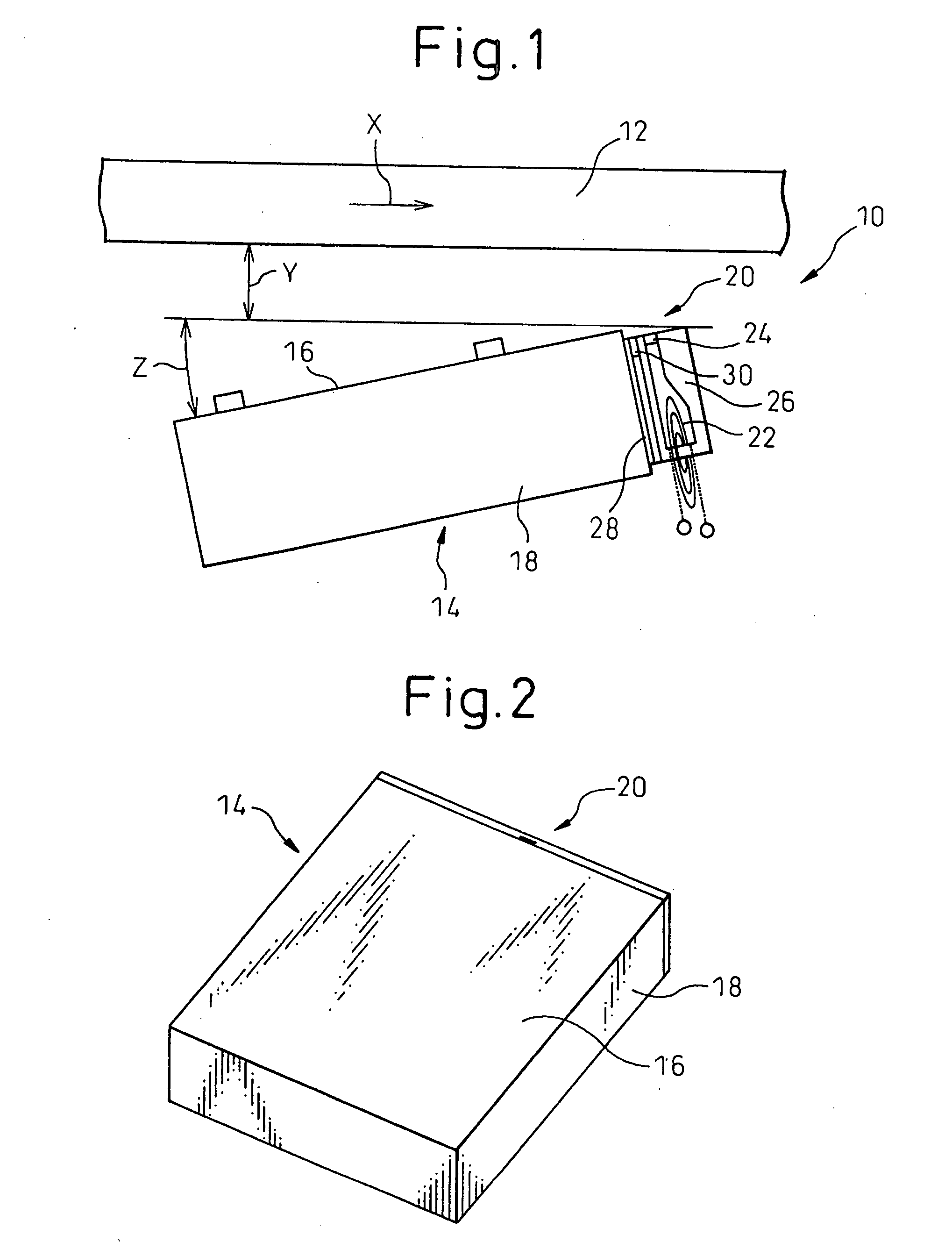 Magnetic head structure with enlarged insulating layer