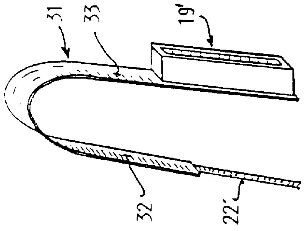 Device for electrically connecting a mobile phone to a keyboard