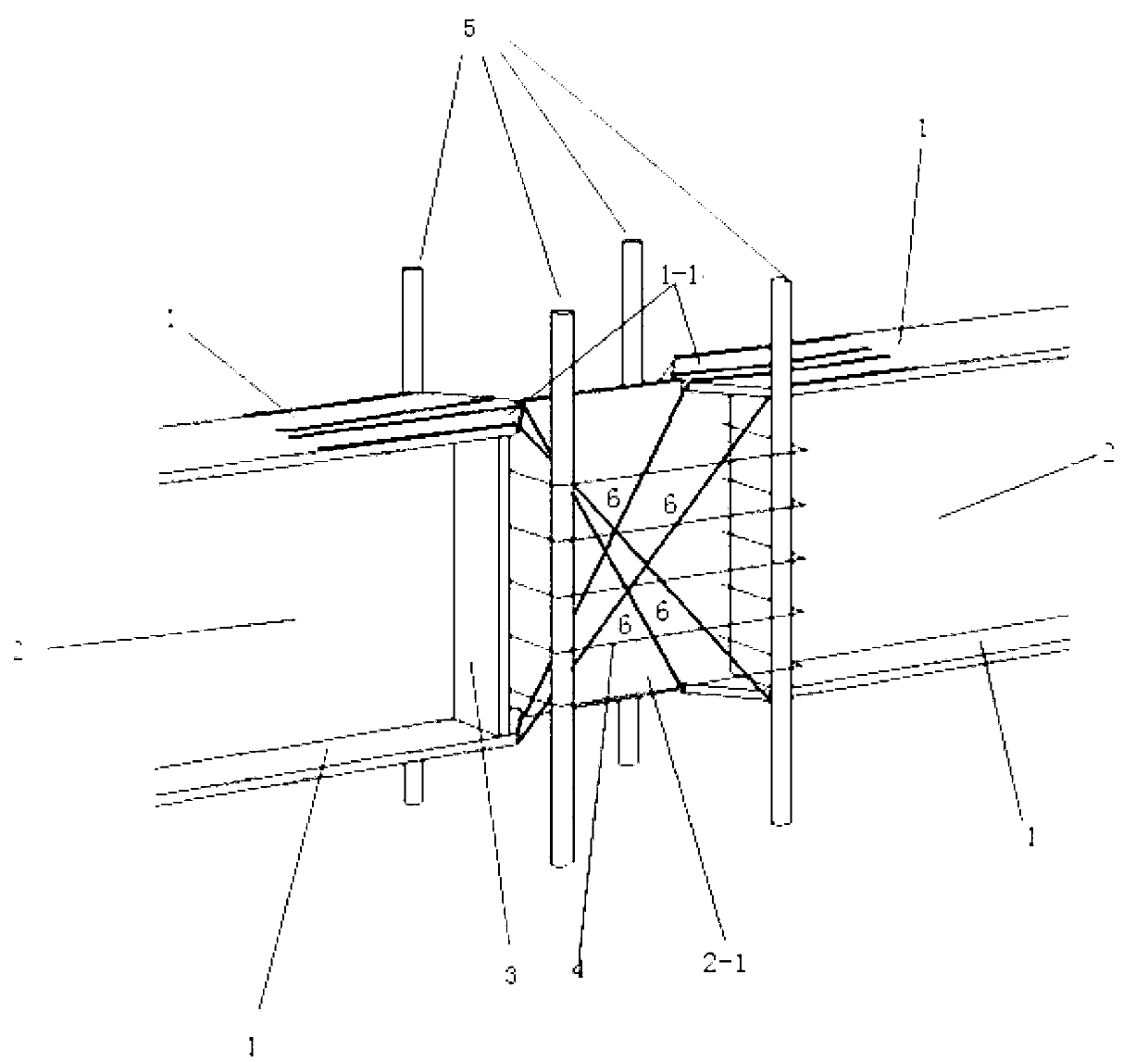 RCS (reinforced concrete structure) combined node with continuous webs and partially-cut flanges