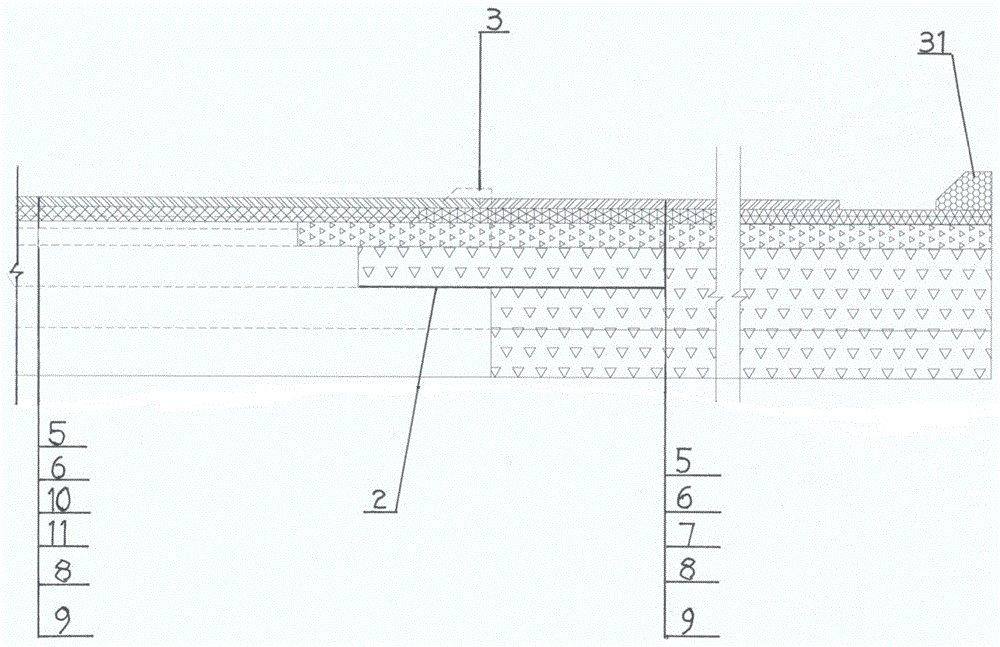 Splicing method and structure for new and old roads in reconstruction and extension of pavement