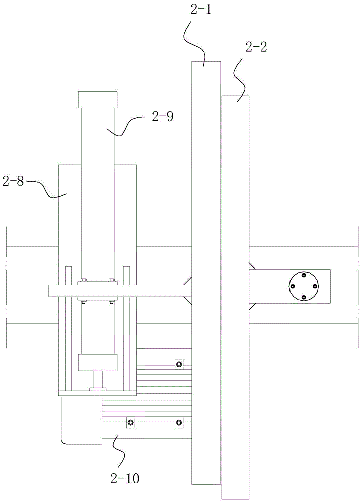 Horizontal type C-type steel transverse moving and turnover device