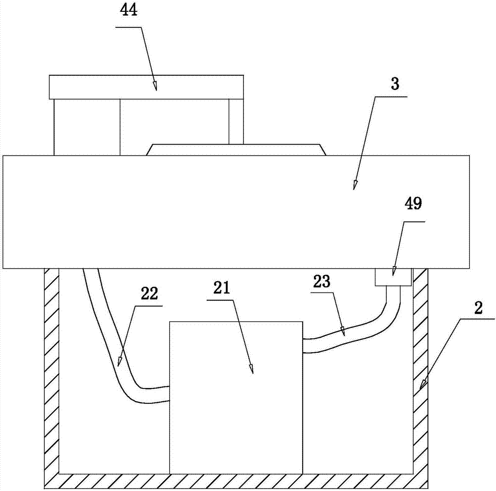 Grading and selecting device of dried fruits