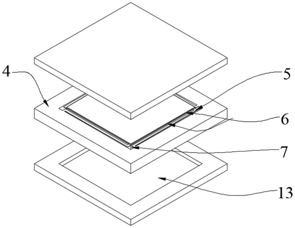 Structure for improving mode separation ratio of Fabry-Perot MEMS acceleration sensitive chip