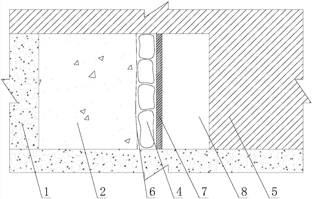 Loading, prepressing, dewatering and solidification method for mixed slurry of water and solids