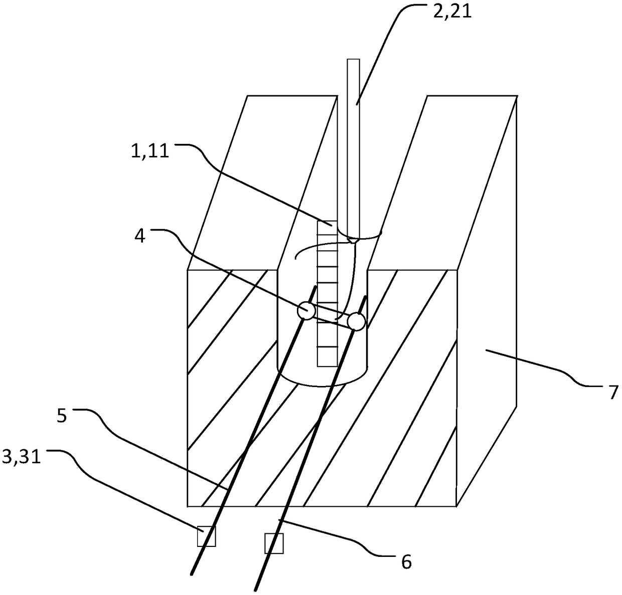 Device for narrow gap welding and welding method