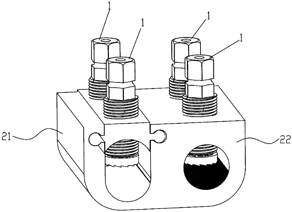 A loose-proof connecting cable clamp