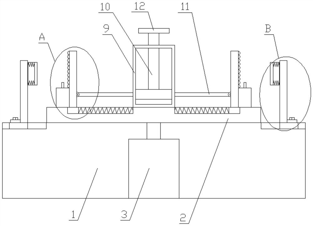 Grinding device with good clamping effect and for flanges