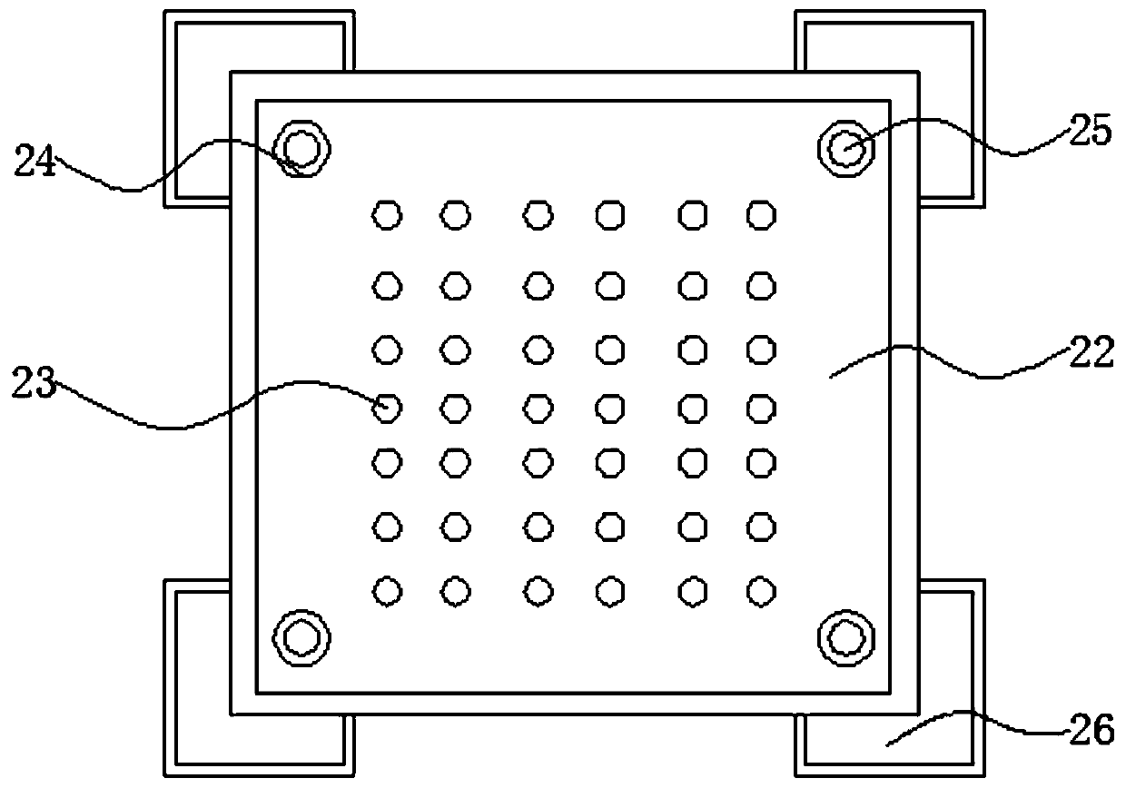 Filtering device used for processing edible oil and capable of automatically collecting oil residues