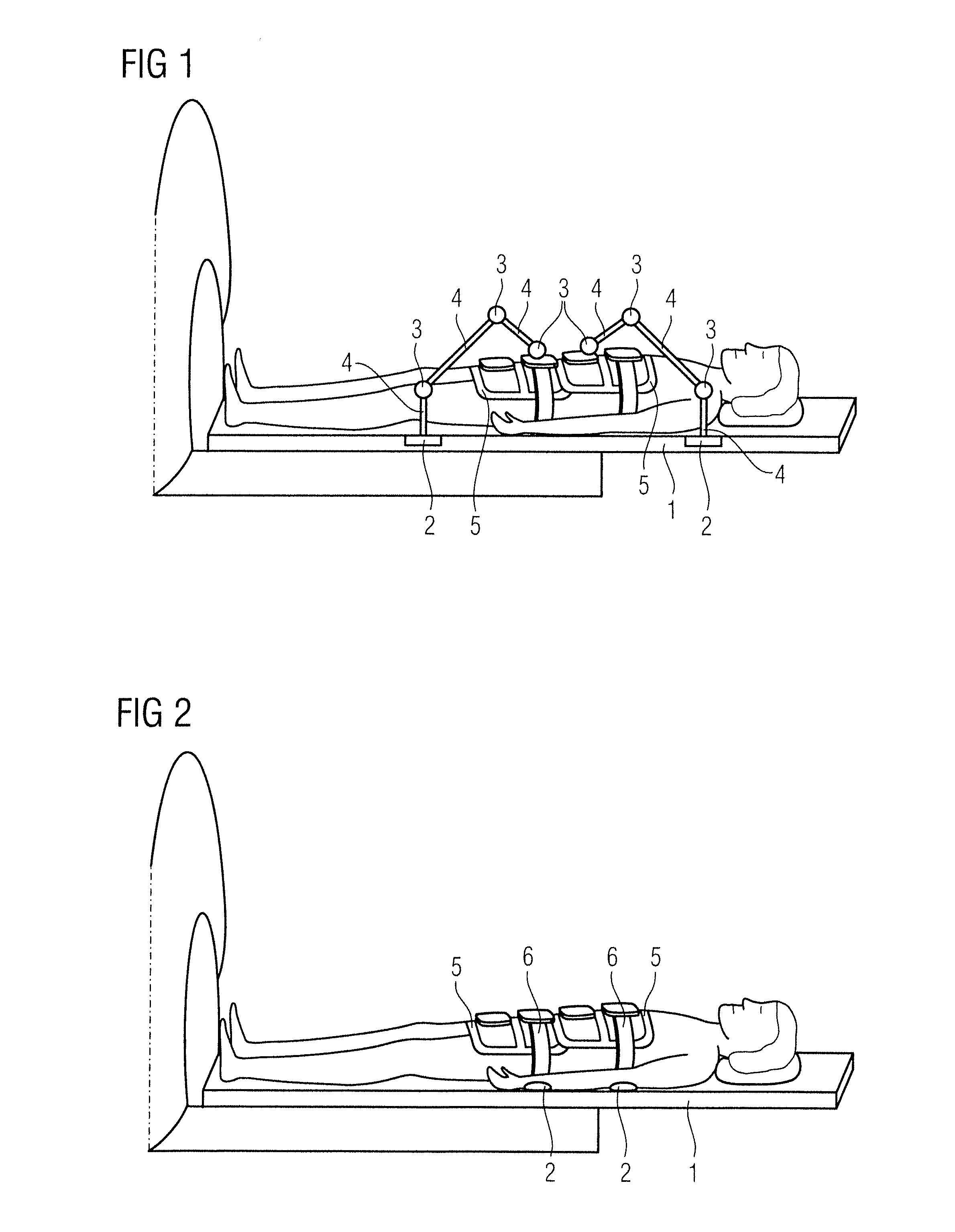 Patient bed, local coil arrangement and method to determine the position of local coils in a magnetic resonance apparatus