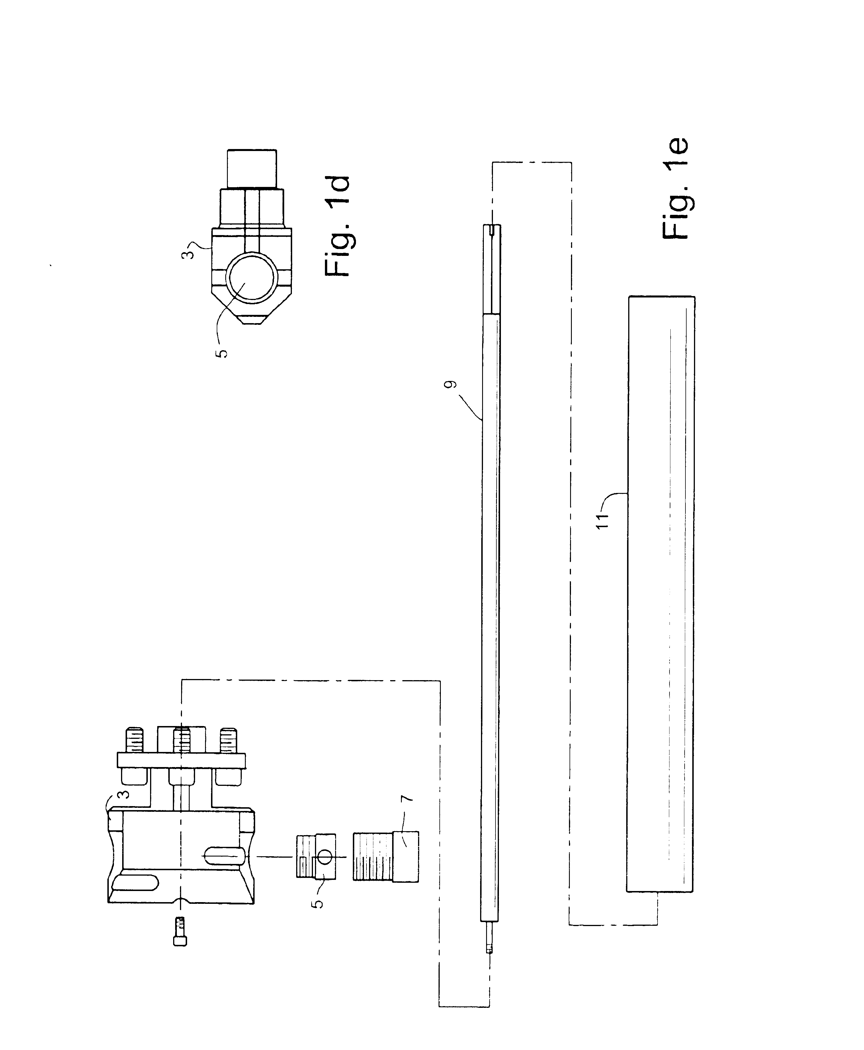 Mass flow sensor and methods of determining mass flow of a fluid