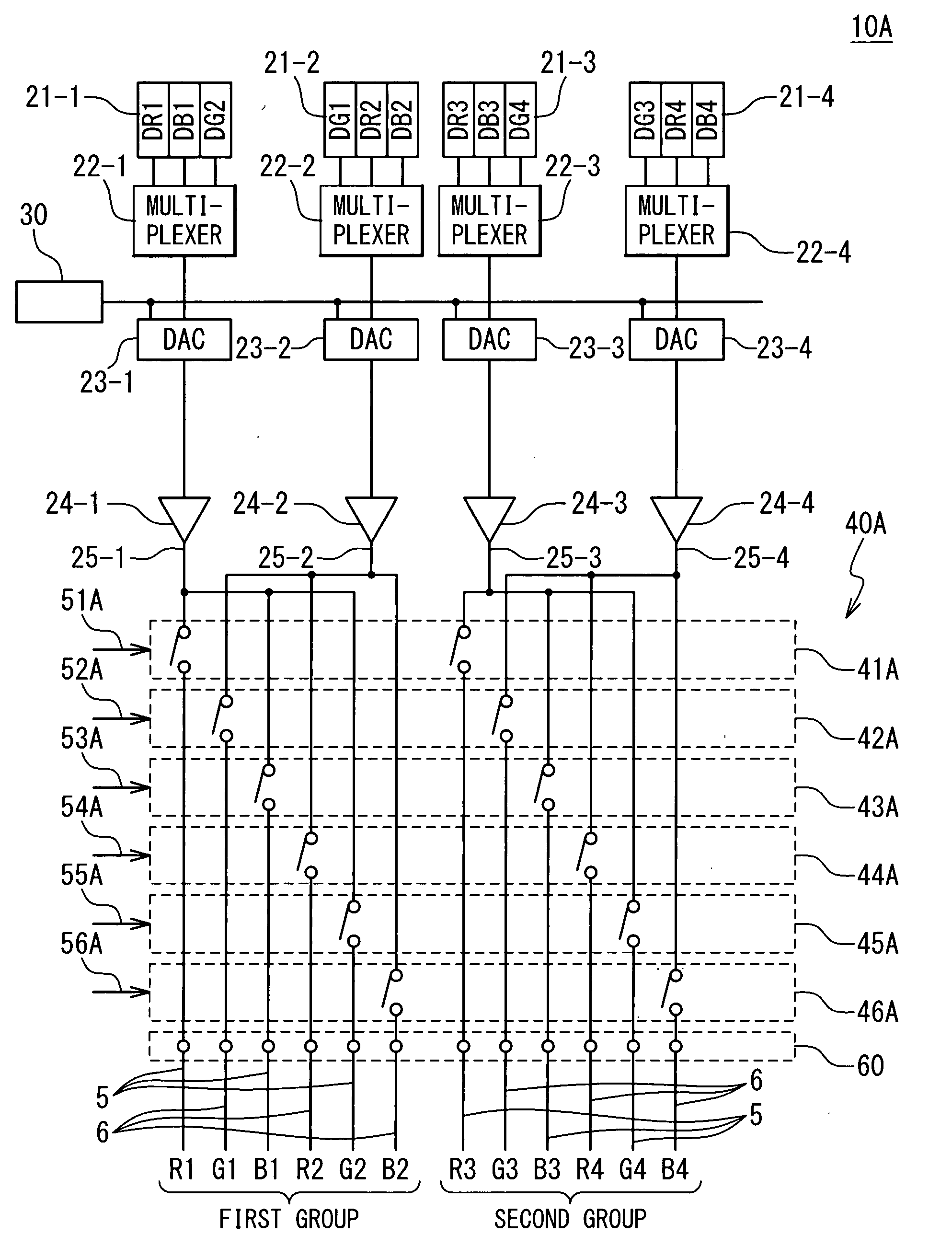 Displaying apparatus using data line driving circuit and data line driving method