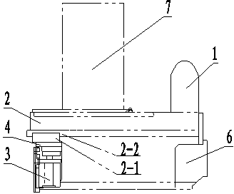 Loading and unloading device for engine cylinder block machining