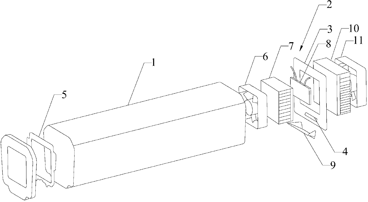 Monitoring pick-up device and cooling and dehumidifying method thereof