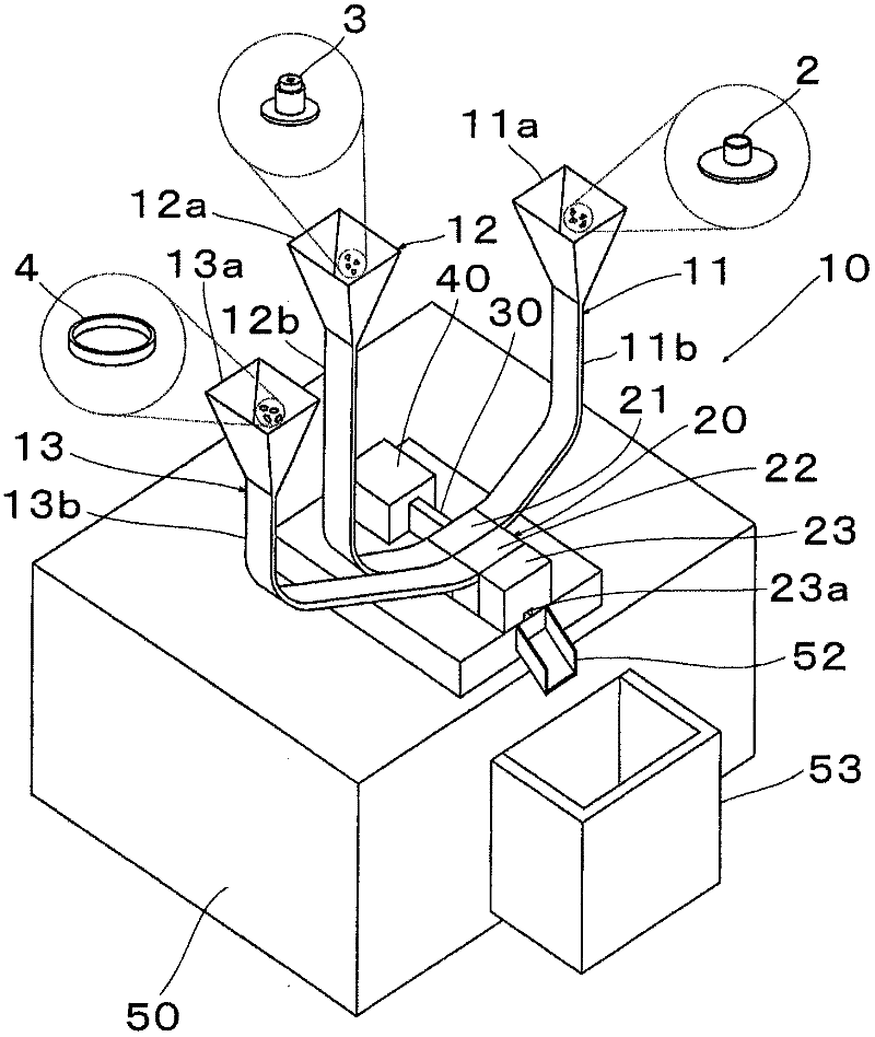 Button assembling device and button assembling method