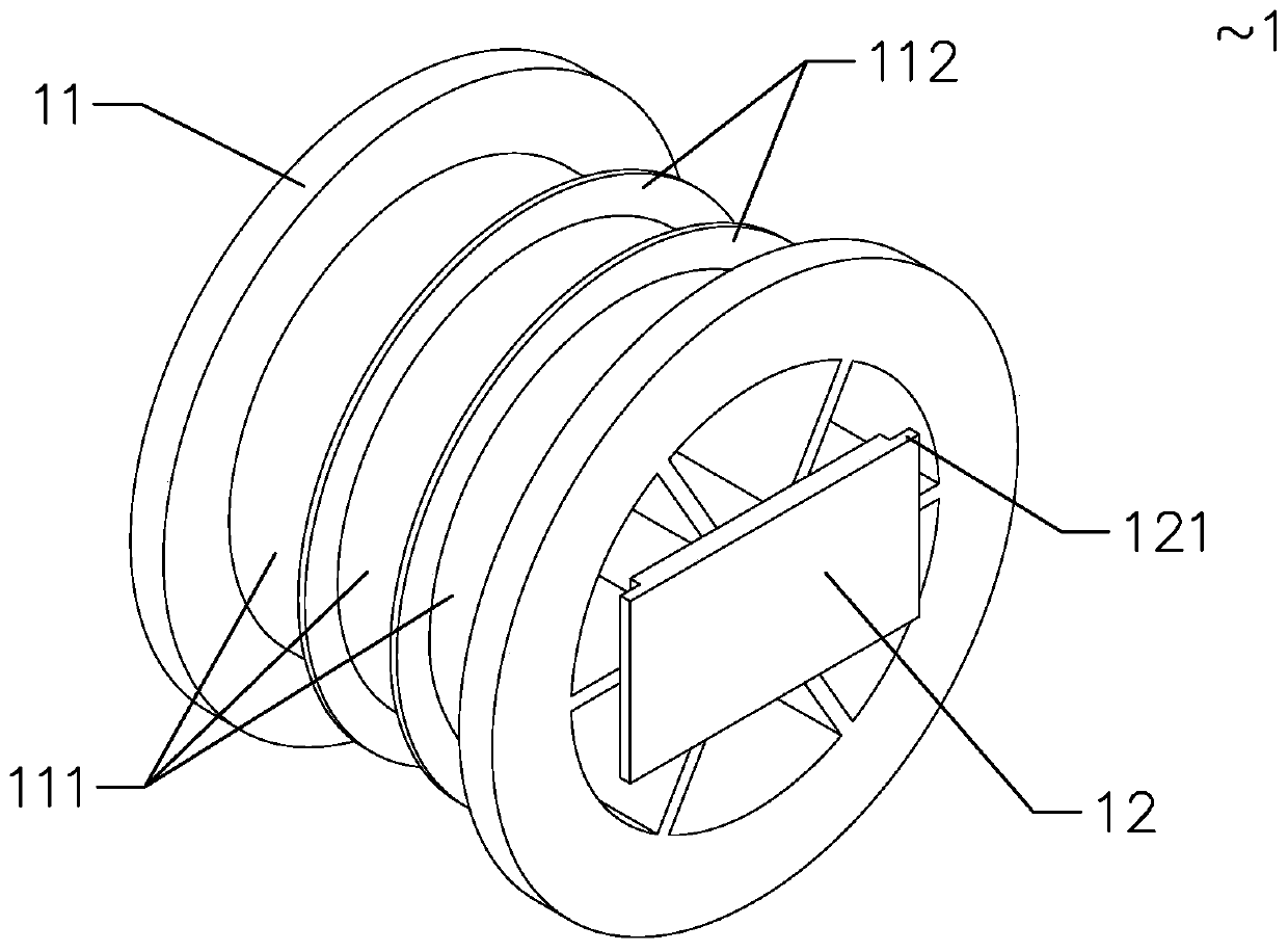 Wheel type bracket for bypass flexible cable of power distribution network and method for fixing residual cable