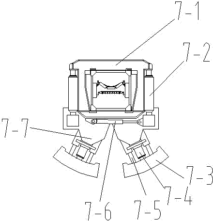 Short-distance coincident section heading machine