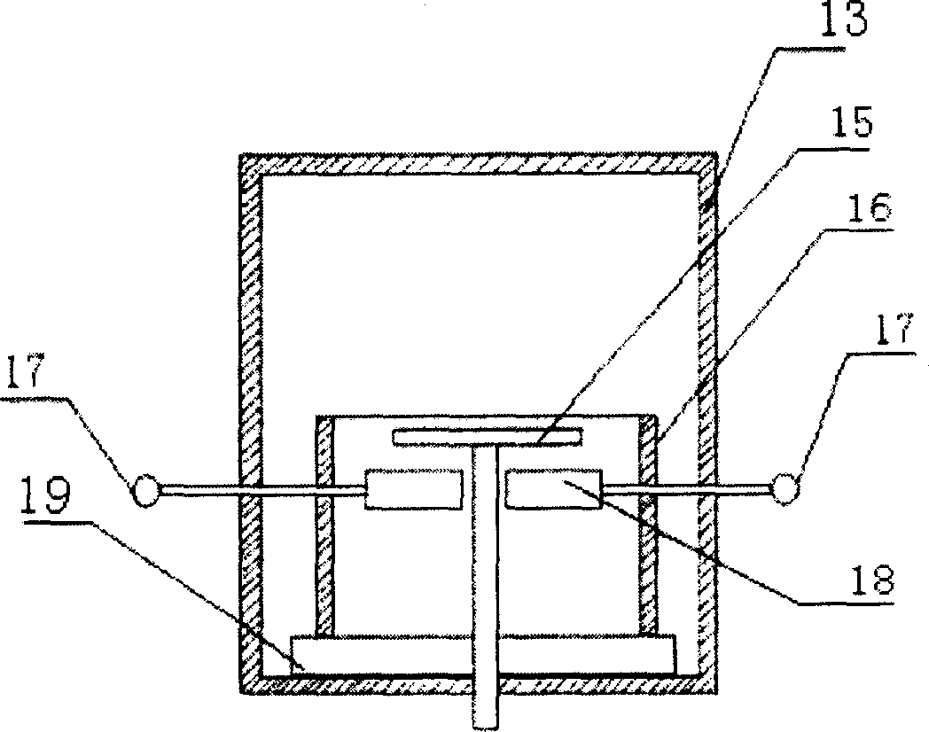 High-temp. organic metal chemical vapor deposition device with connected multi-reaction chamerbers