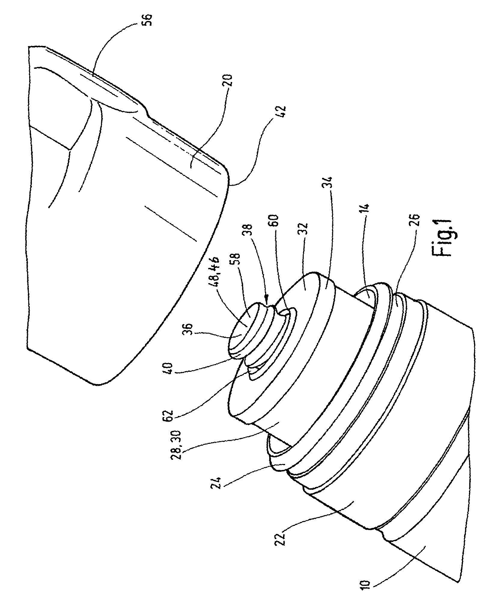 Filtering apparatus and filter element