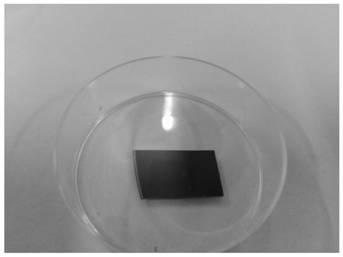 Method for cleanly transferring single layer graphene by using PMMA