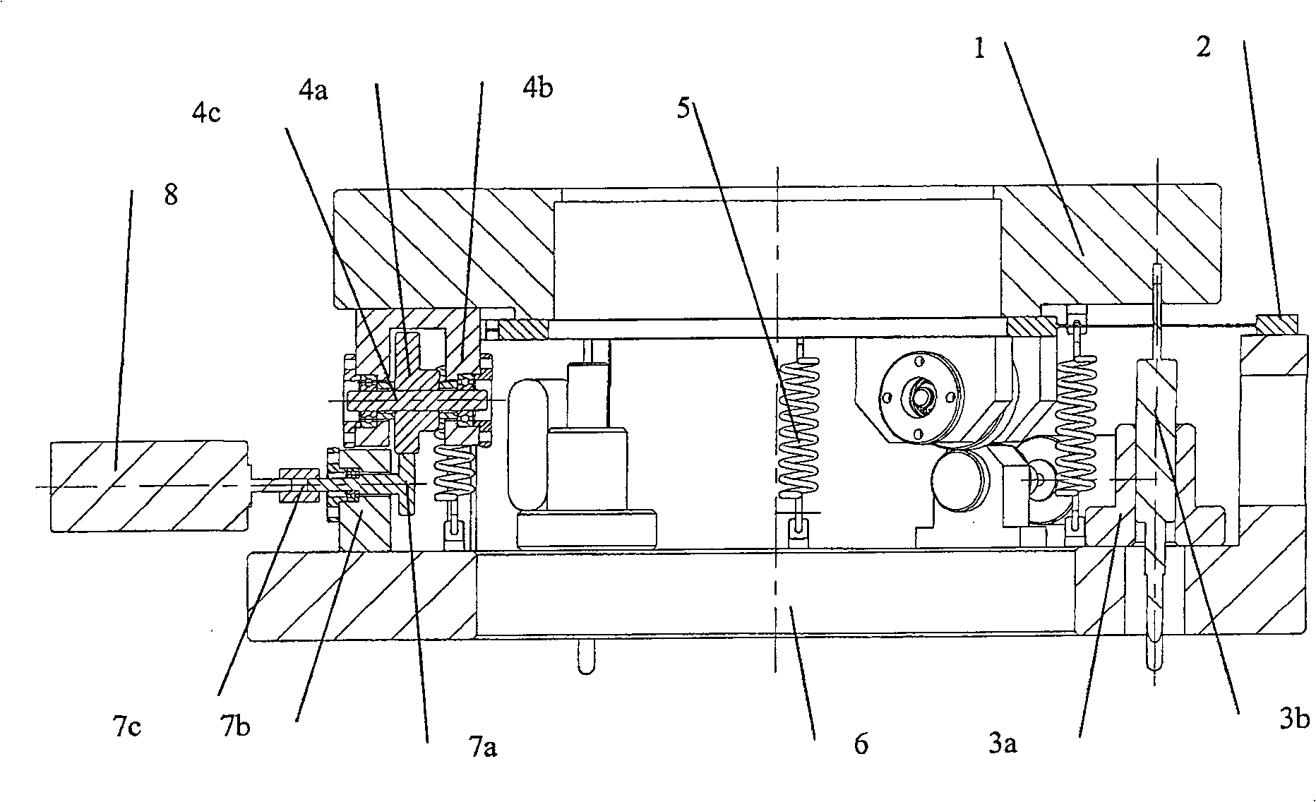 High-precision quick level adjusting device