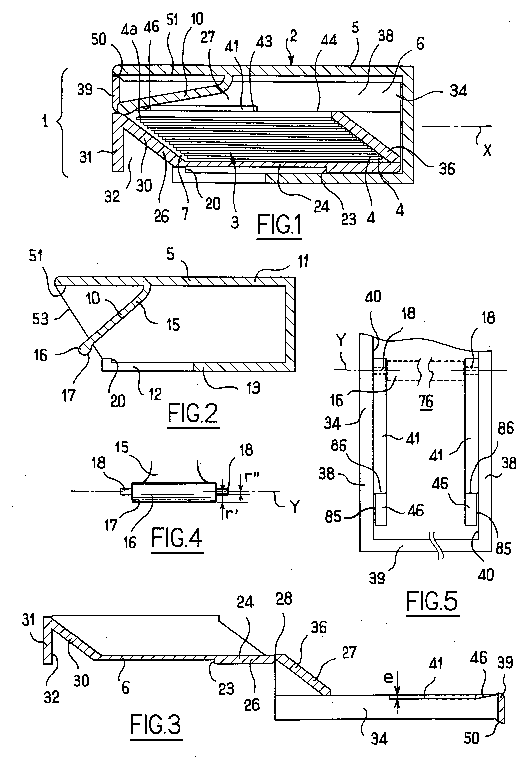 Device for packaging and dispensing stacked items, in particular cosmetics on a medium