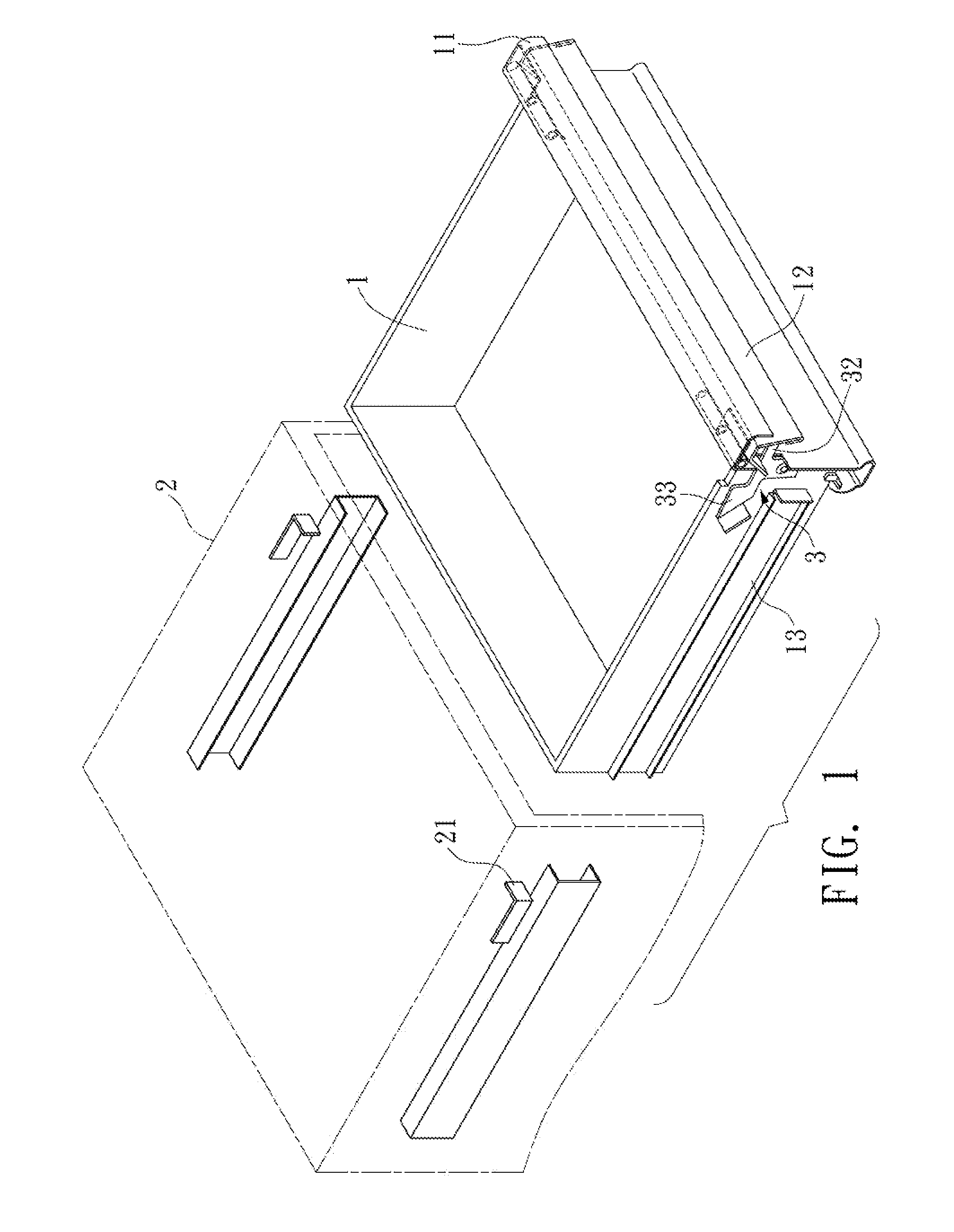 Engaging structure for closet drawer