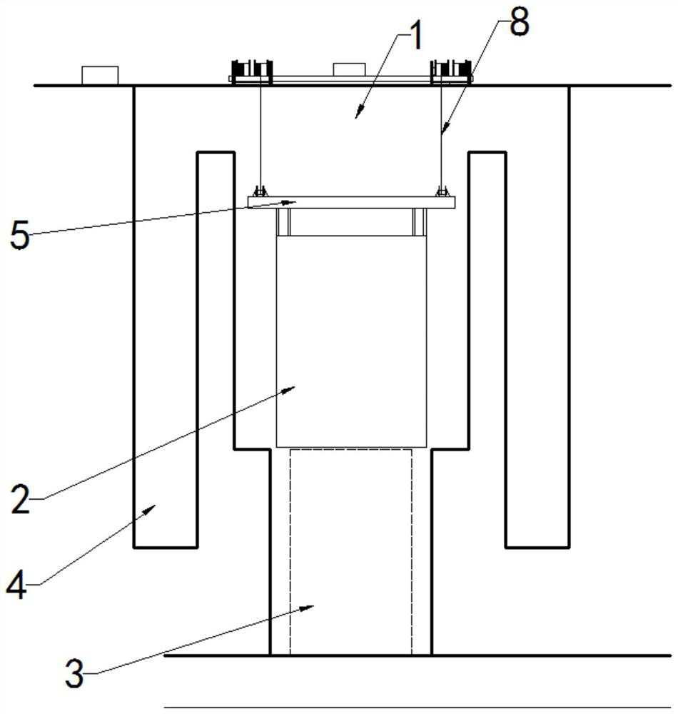 A hydraulically assisted gate opening and closing device and its control method