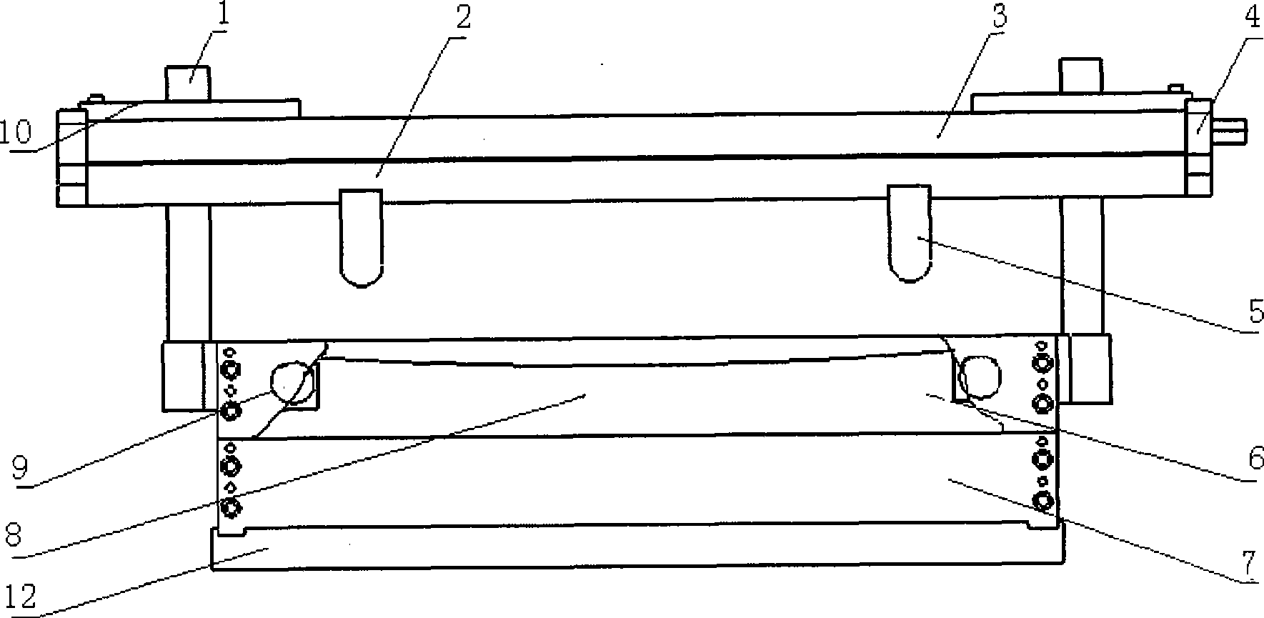 Pure bending age forming die