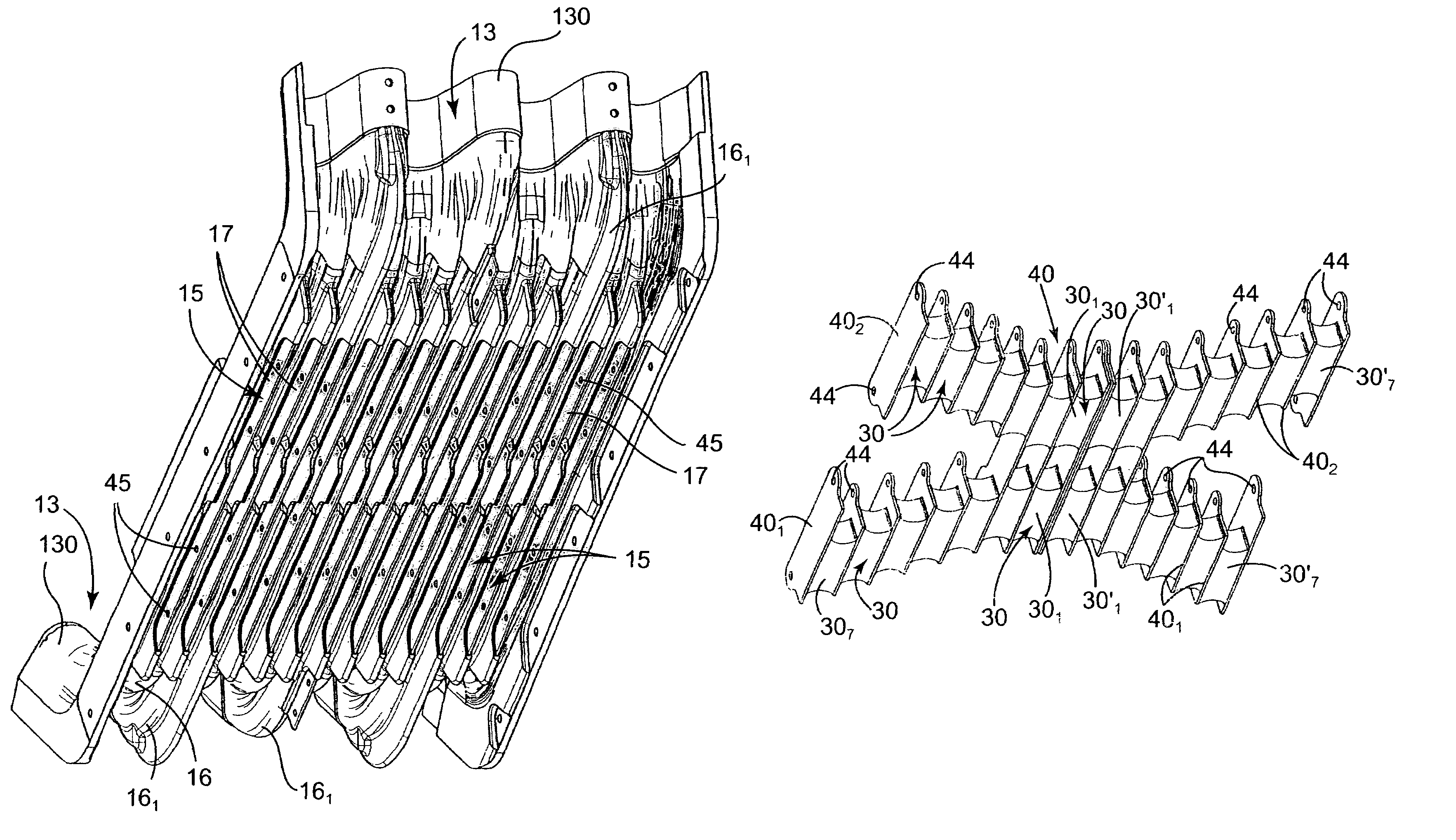 Floor for an intercommunication bellows between two cars