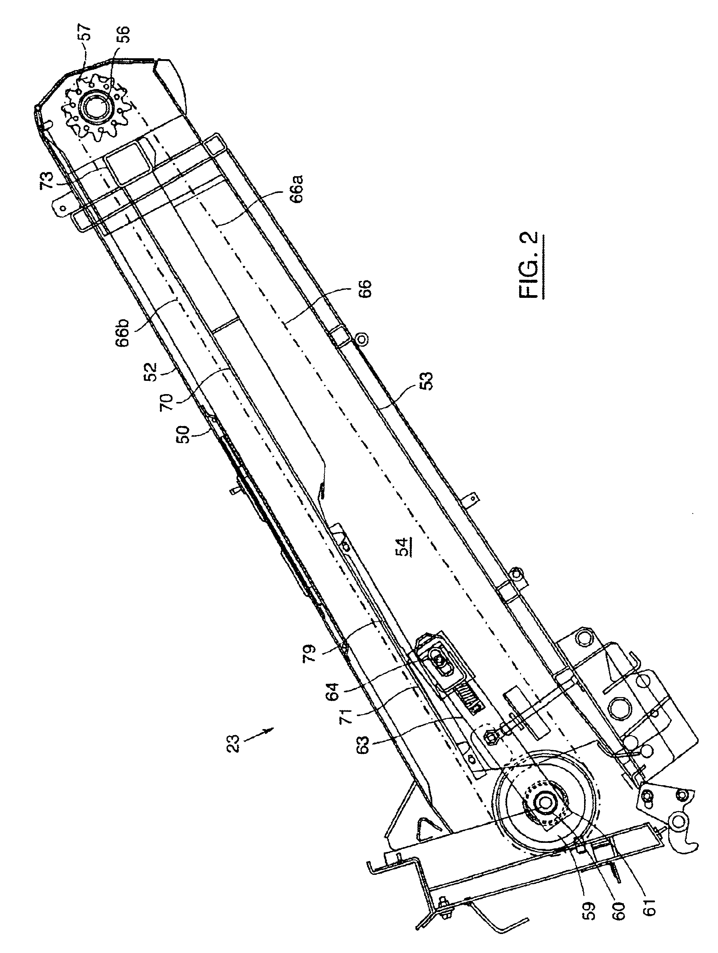 Elevator slats for an agricultural harvesting machine