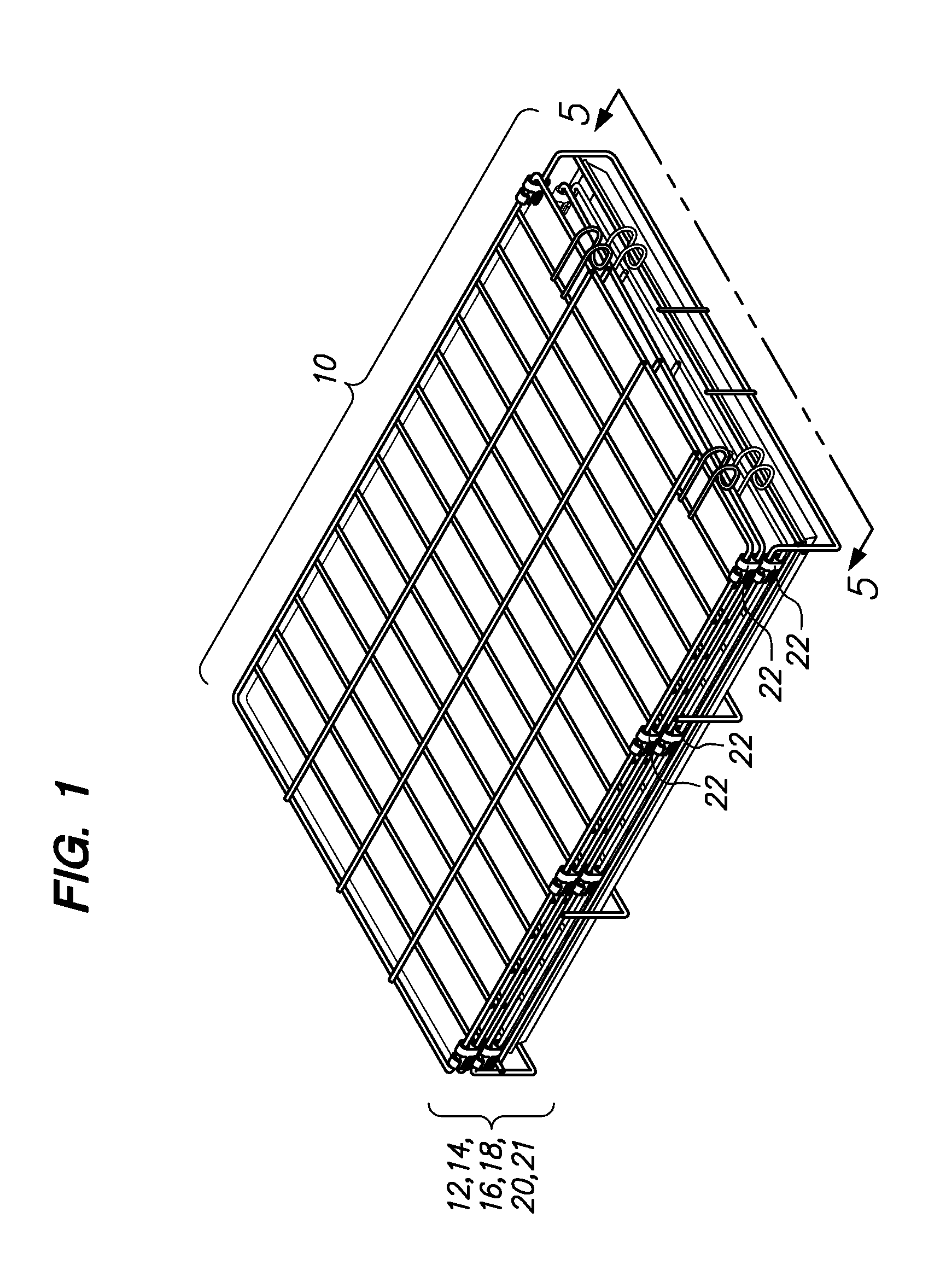 Pet enclosure with dual axes swivel connector