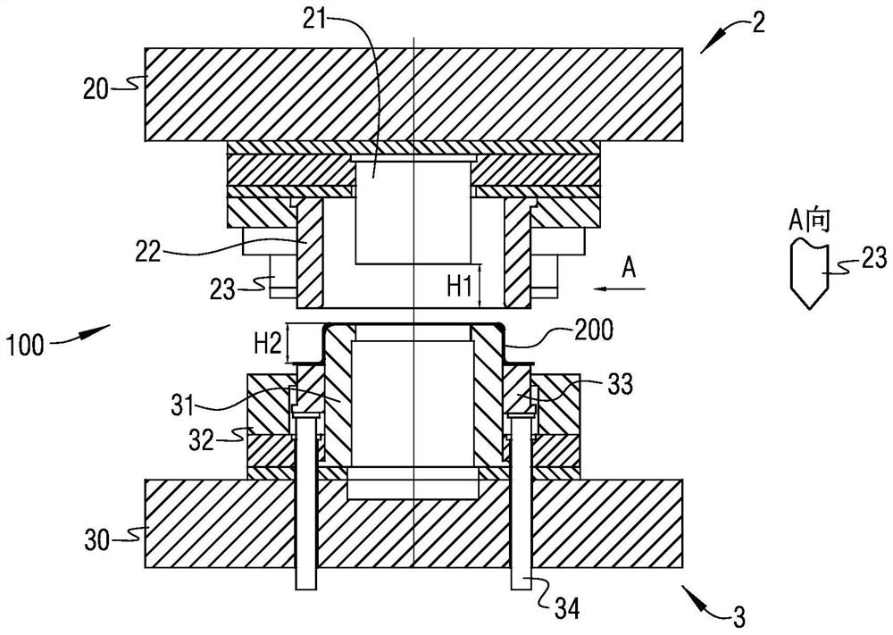 A mold for stamping and forming of a sleeve and its application method