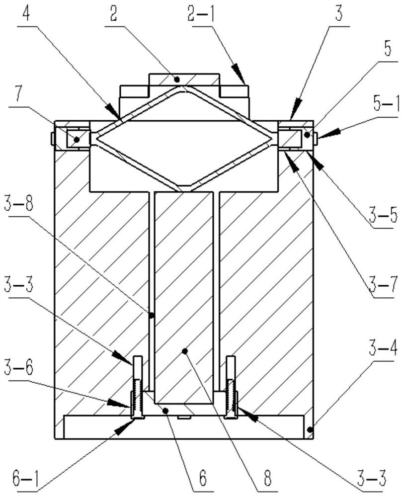 Inertia pump with three-piezoelectric stack rhombus amplification structure