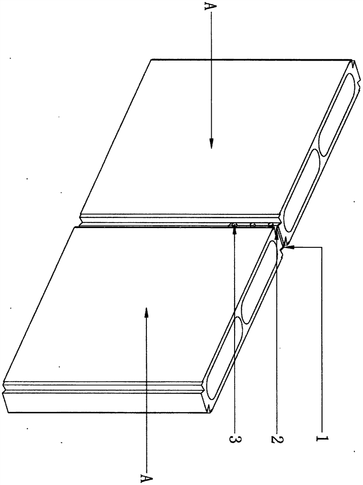 Locking clamping piece for zipper type wall part