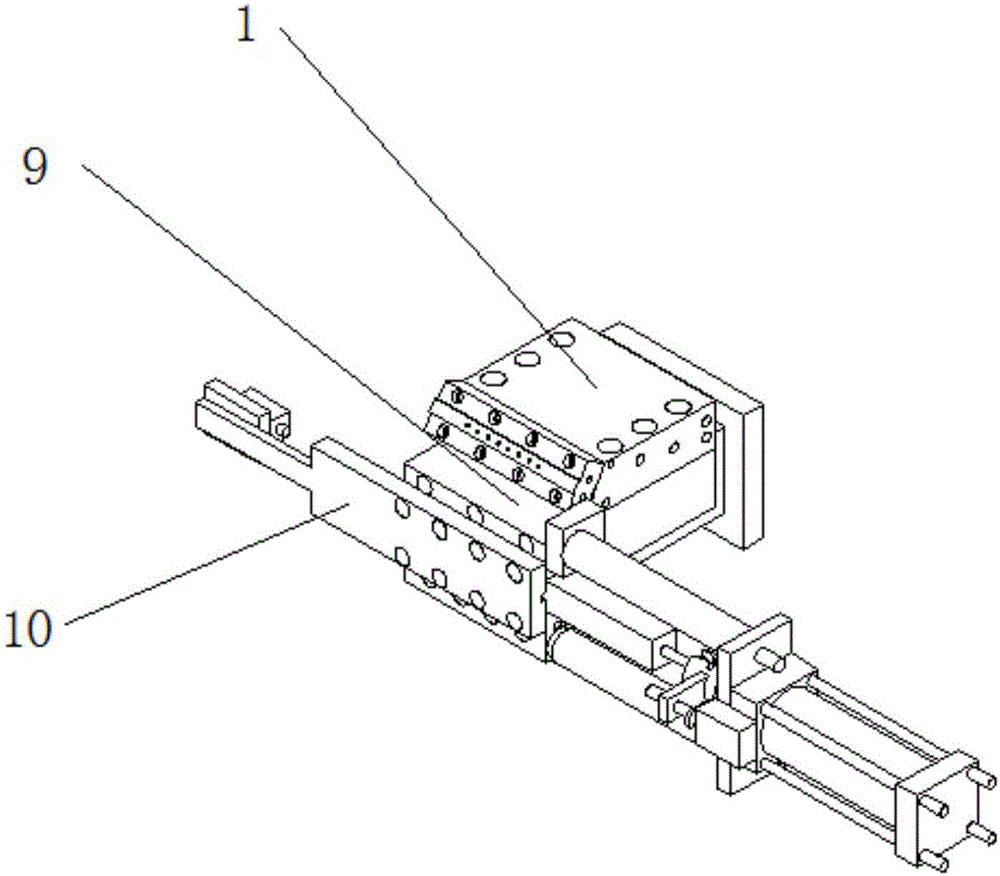 Granulator and granulator head thereof