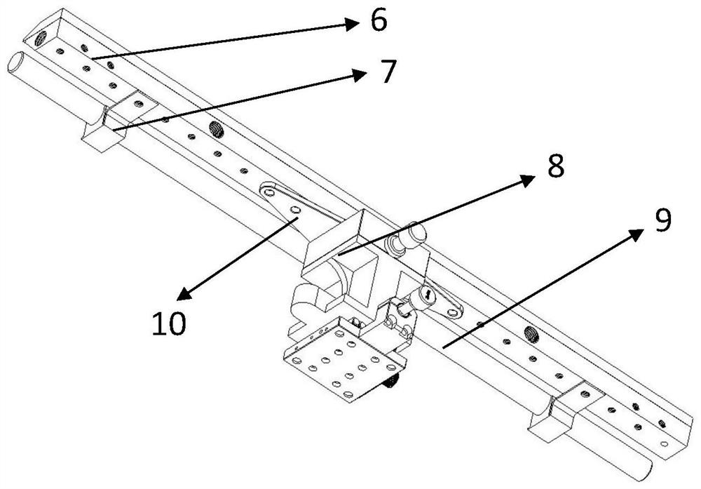 A device for cleaning the surface of optical components by ion wind and electrostatic coupling