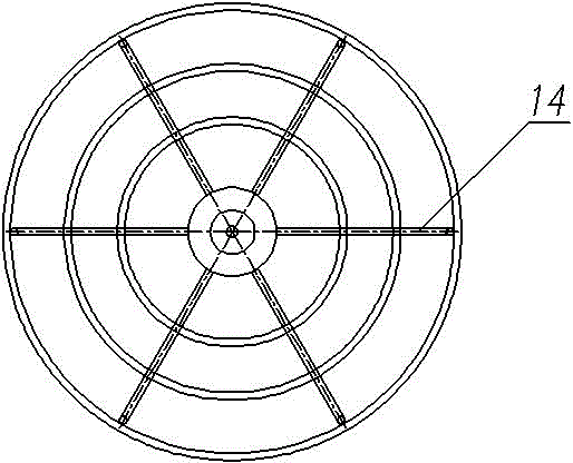 Passive trapping fishing instrument