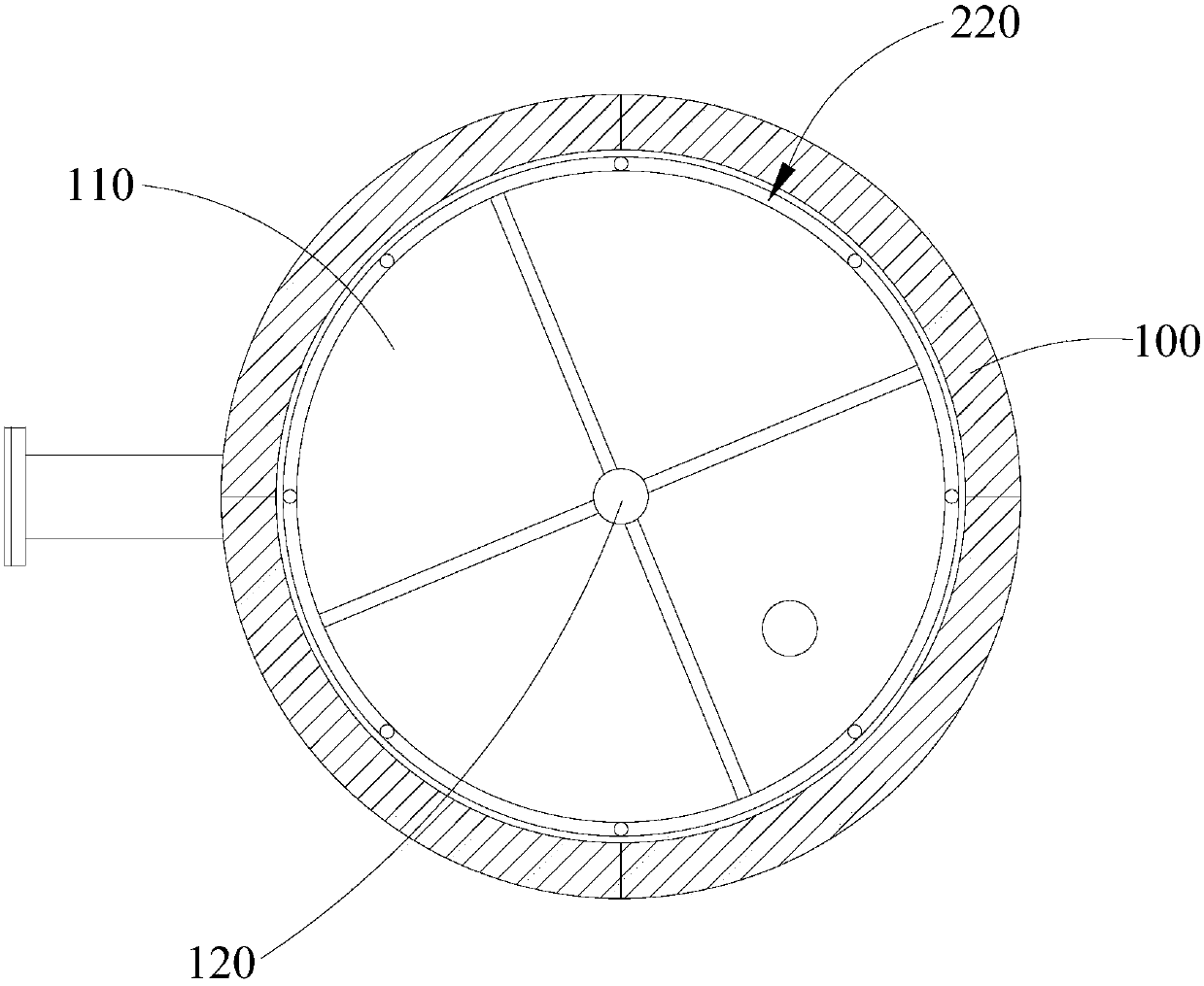 Self-cleaning fluidized bed reactor for carbon nanotube production