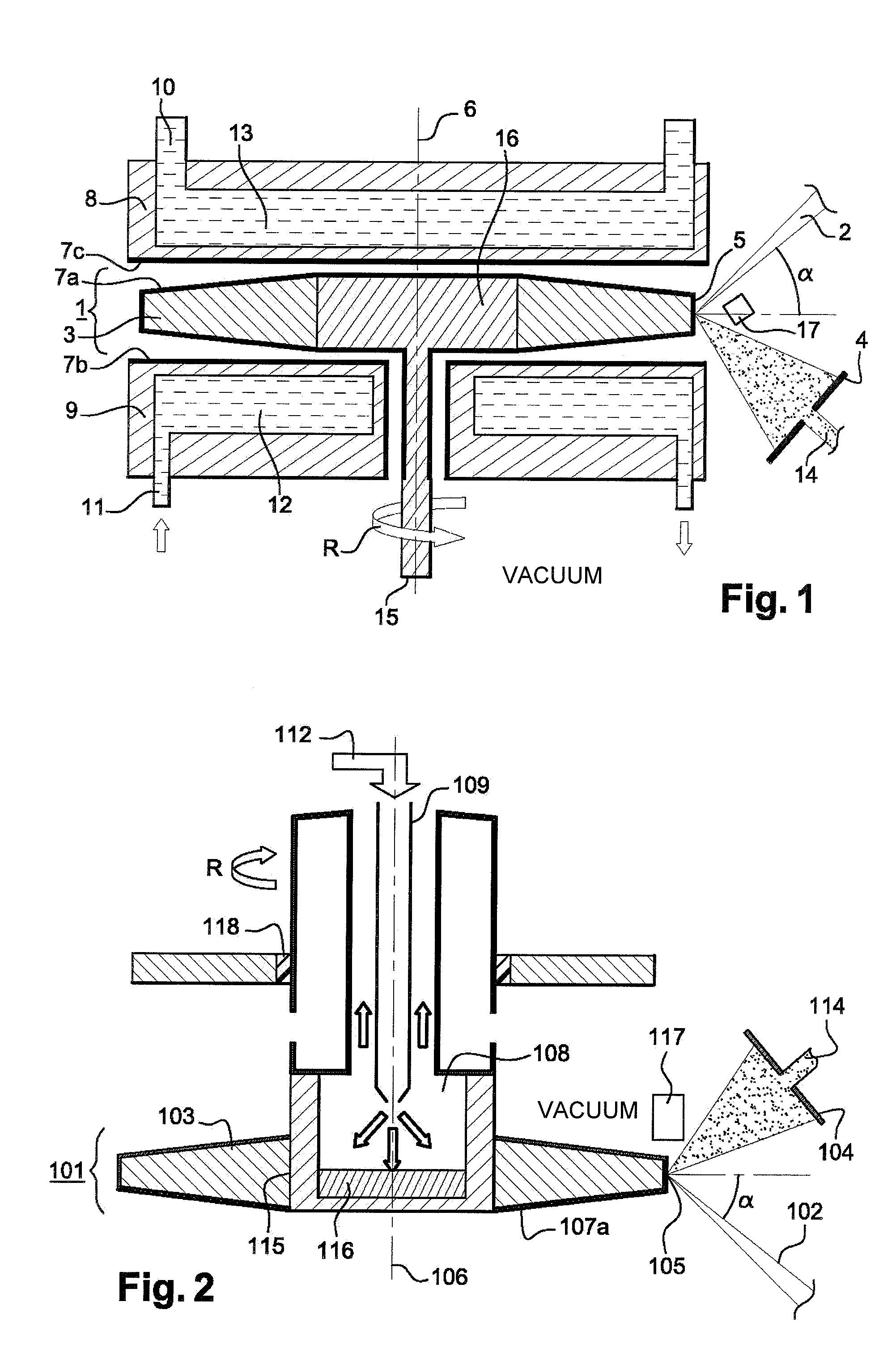 Monochromatic x-ray source and x-ray microscope using one such source