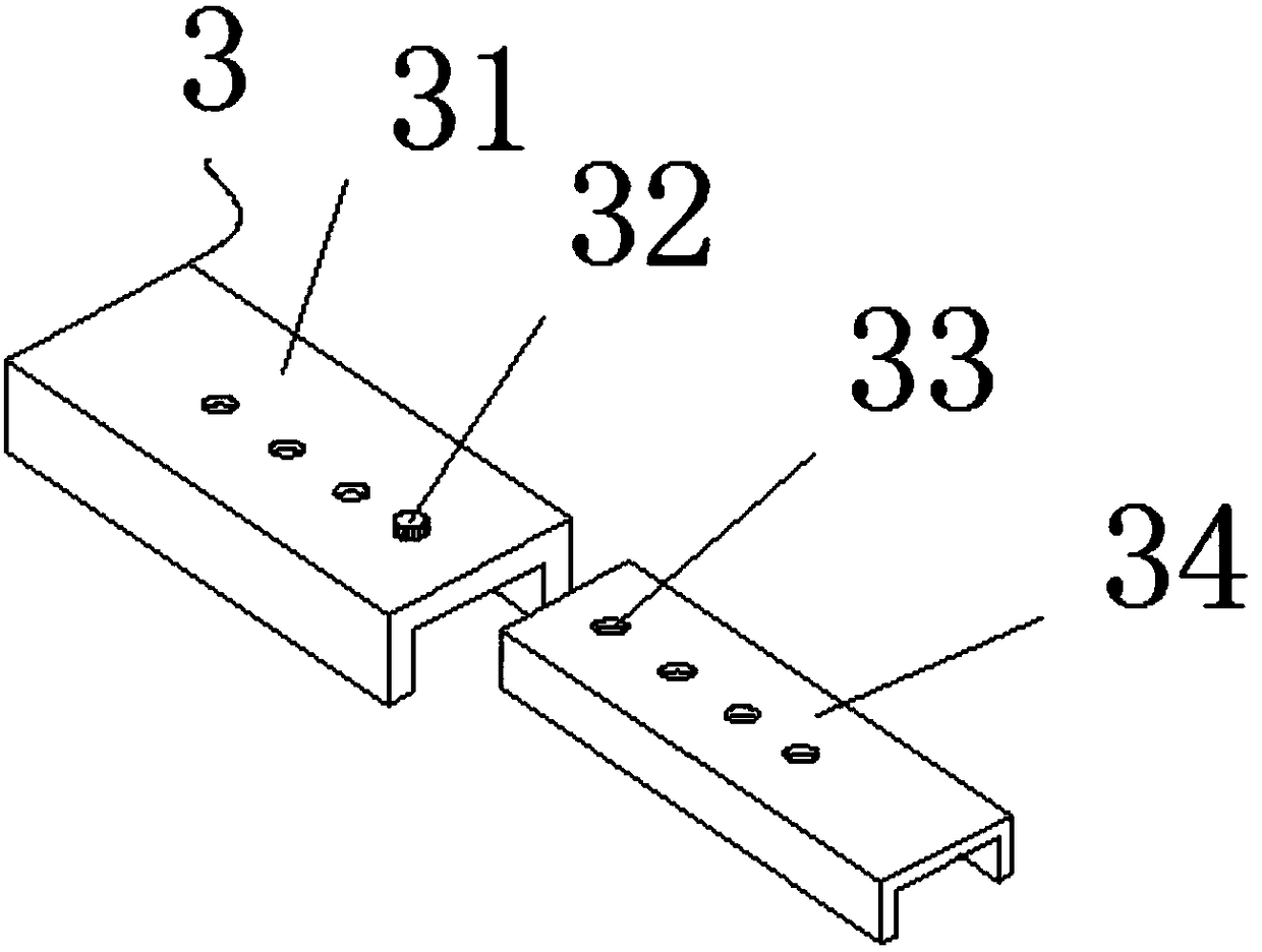 Desilting device for hydraulic engineering