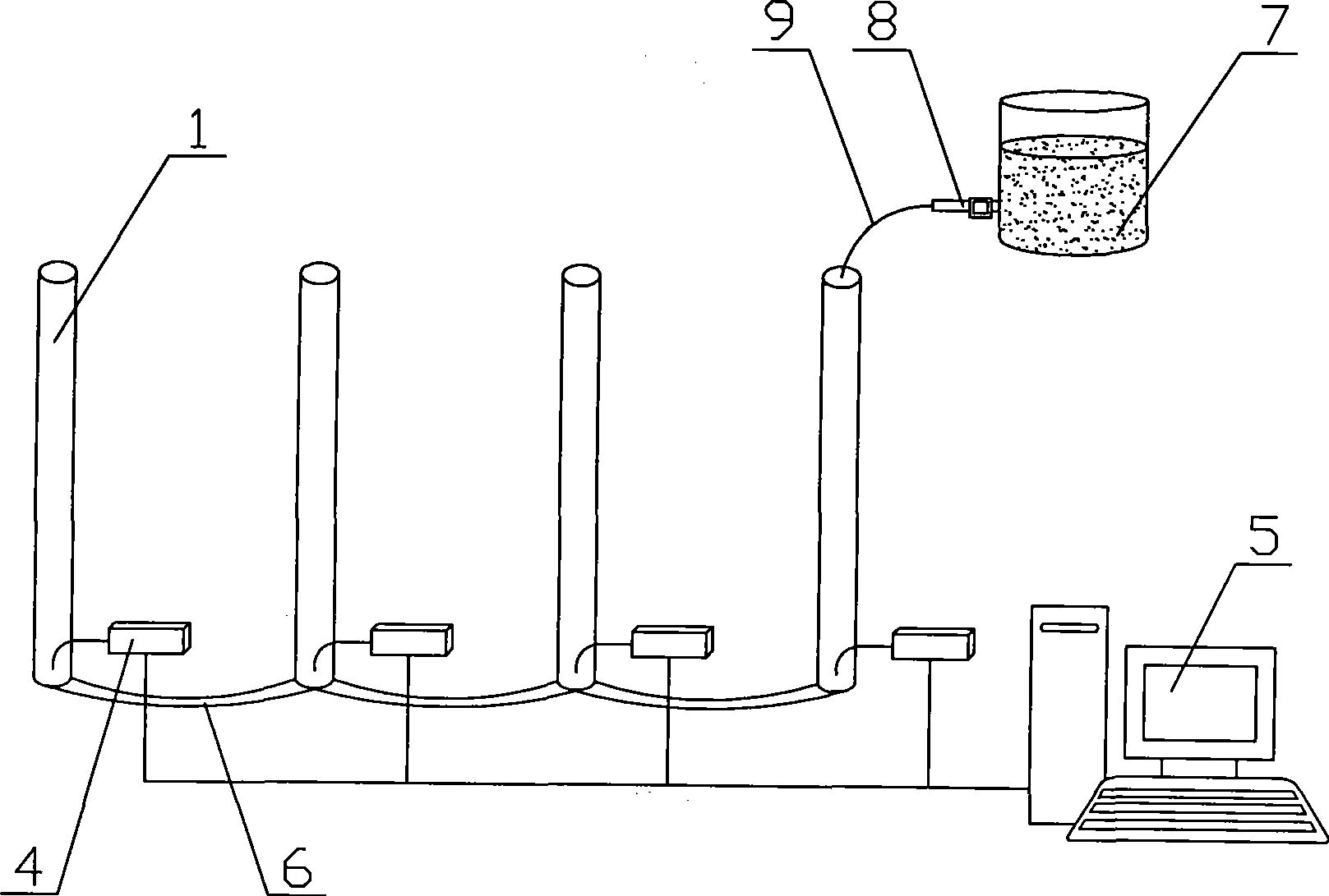 Method for measuring vertical displacement by hydraulic pressure and temperature and device thereof