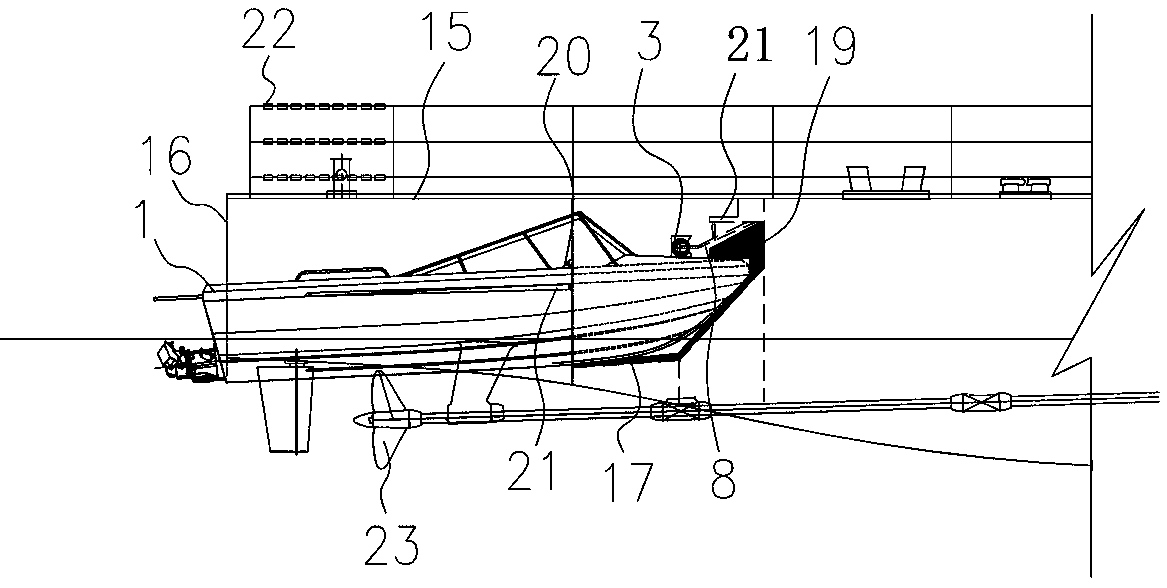 Carrying structure and folding and unfolding method of work boat