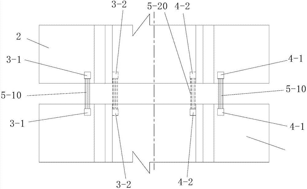 A jacking system and a deviation correction method for the closing section of a continuous rigid frame bridge