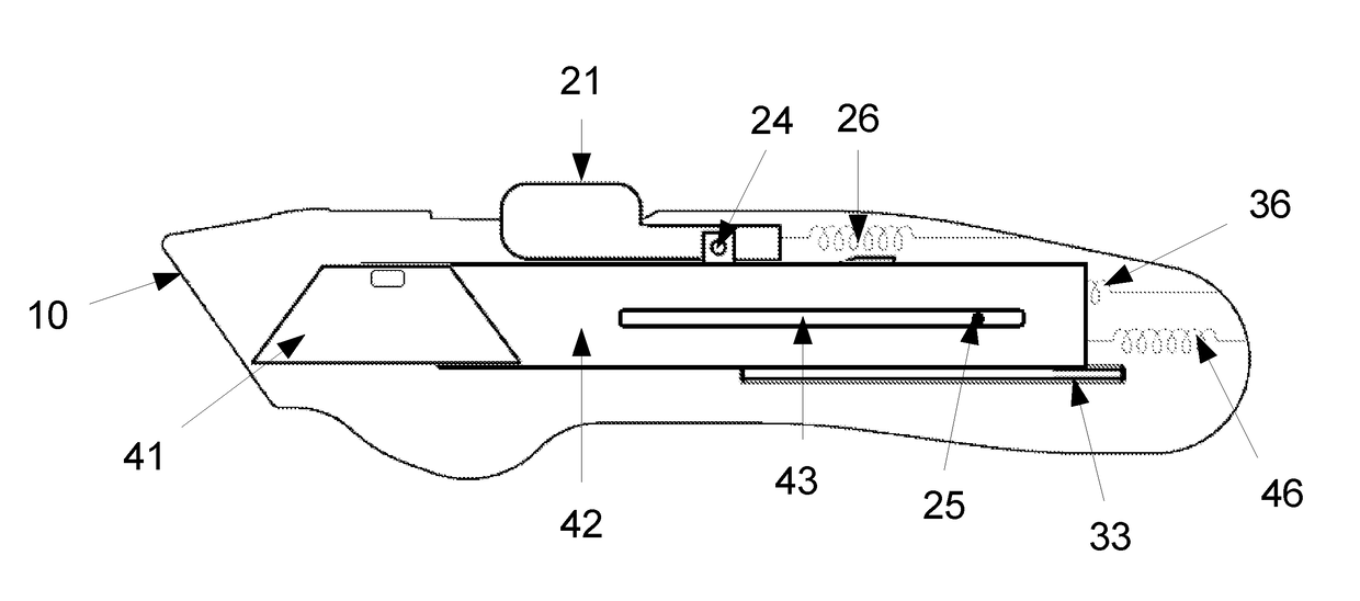 Hand cutter with a retractable blade