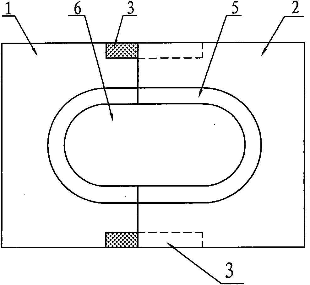 Operating towel with size-adjustable operating hole